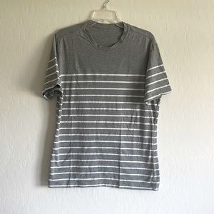 Lululemon men t-shirt size Large